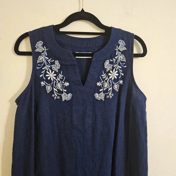 Croft & Barrow Embroidered Splitneck Dress - Picture 3 of 4